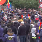 video probabil ne asteapta strainatatea minerii din gorj merg la bucuresti sa protesteze in fata guvernului fata de reducerea de personal 69c2539063695